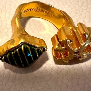 #Toryburch turtle ring
